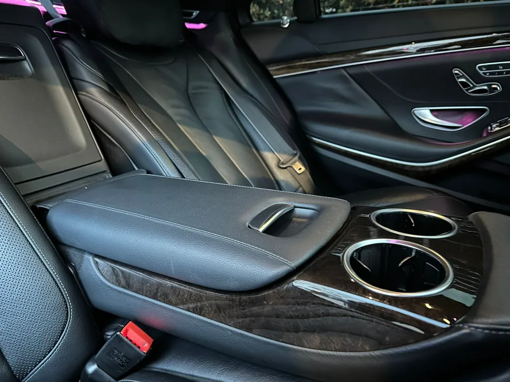 Mercedes S-Class view 7