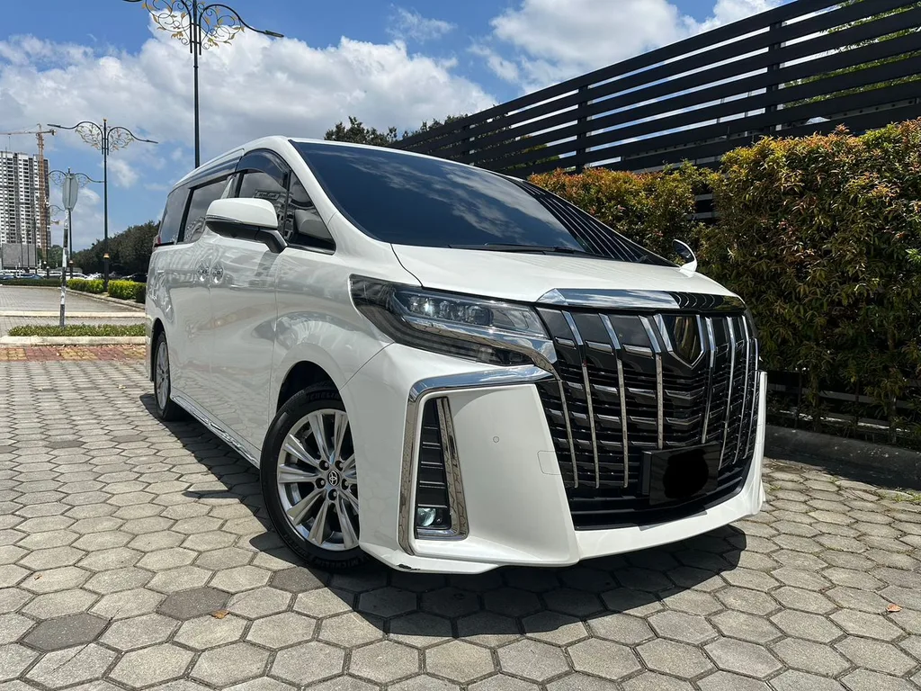 Toyota Alphard (Type Gold) rental car Johor Bahru