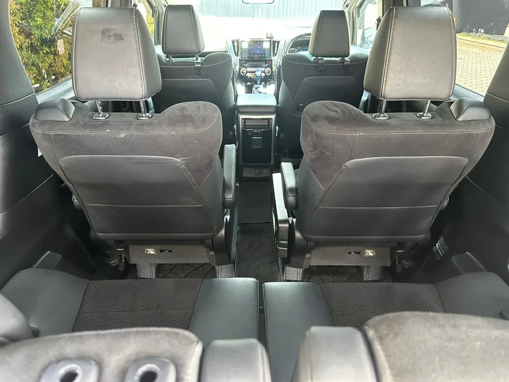 Toyota Alphard (Type Gold) view 4