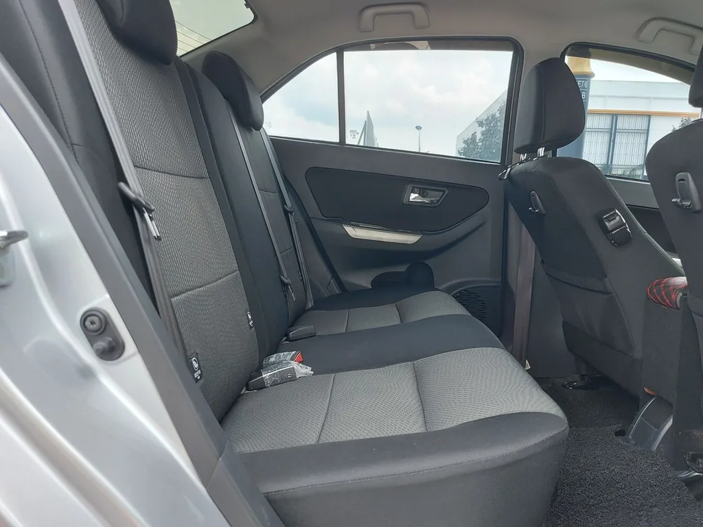 Perodua Bezza view 3