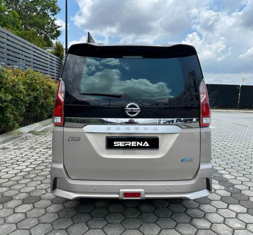 Nissan Serena (C27) view 9