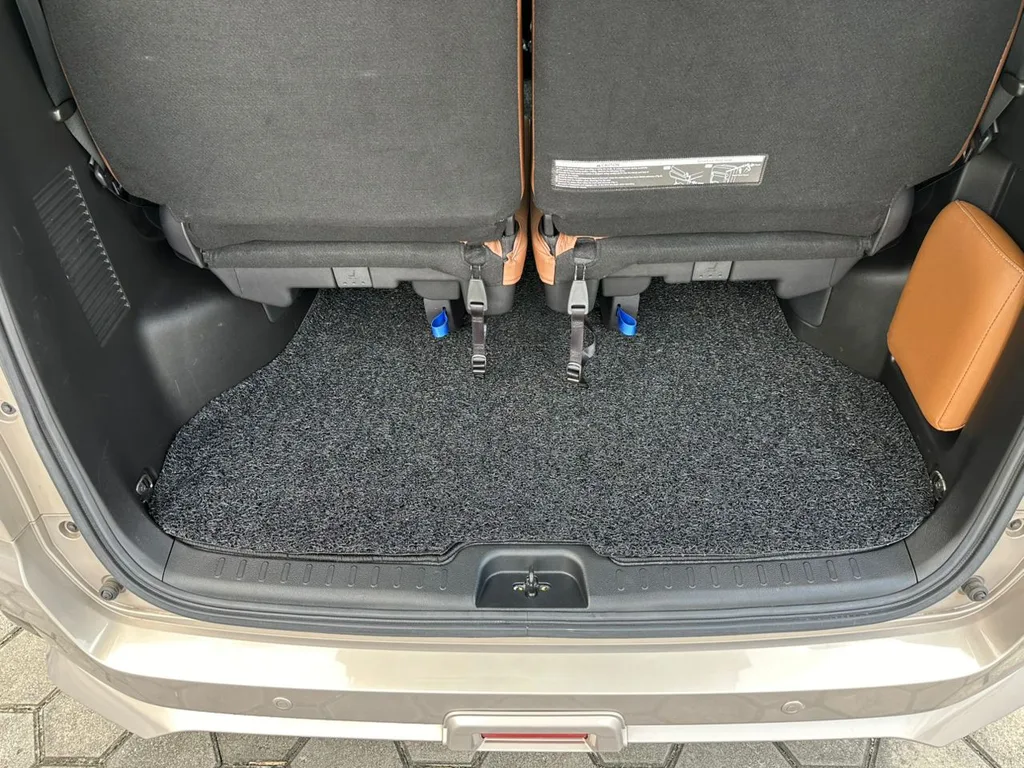 Nissan Serena (C27) view 7
