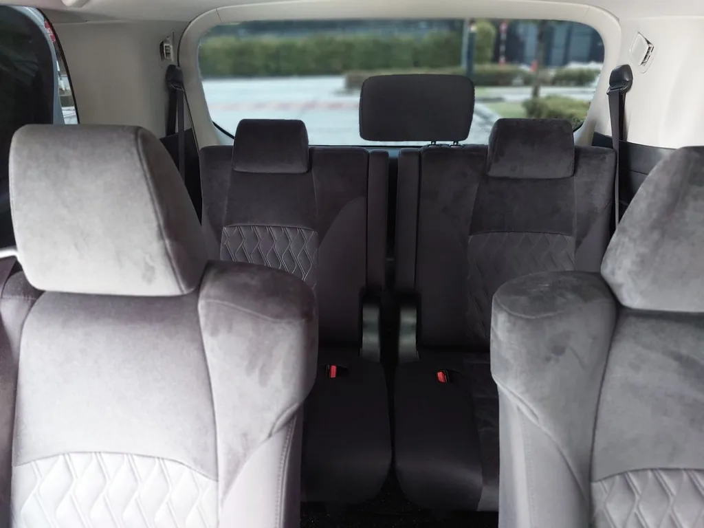 Toyota Alphard (AGH 30) view 5