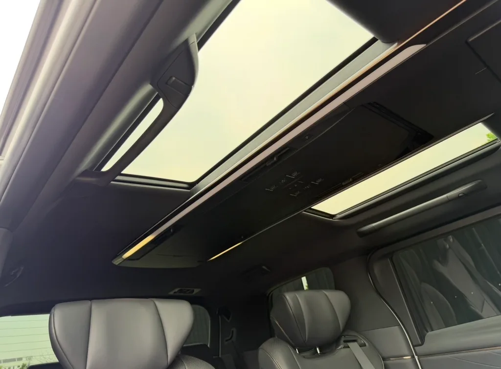 Toyota Alphard (Latest) view 5