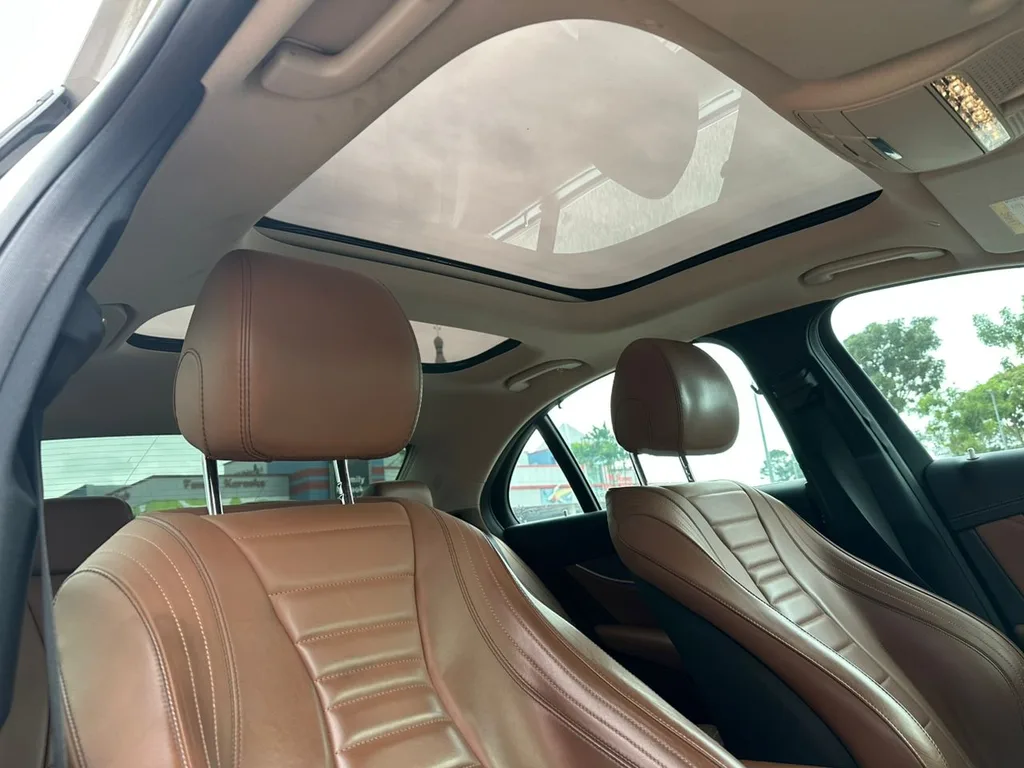 Mercedes E-Class view 4