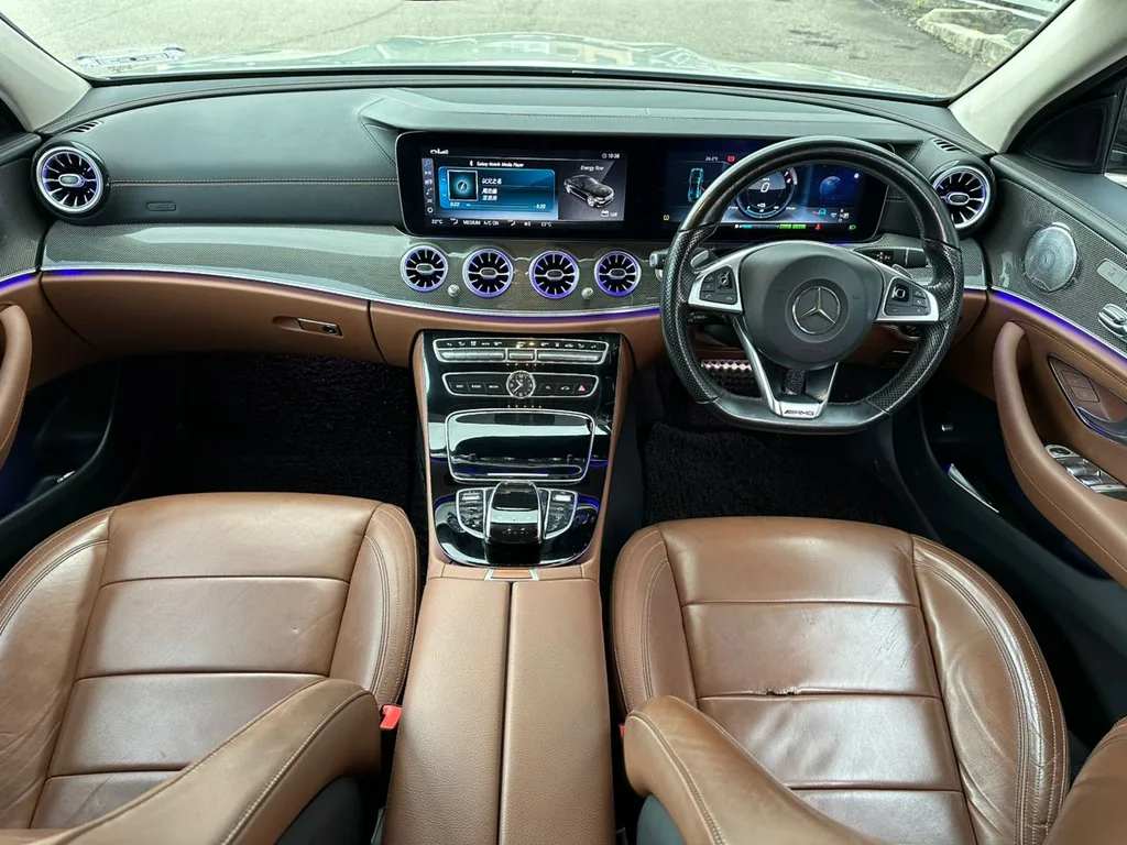 Mercedes E-Class view 2