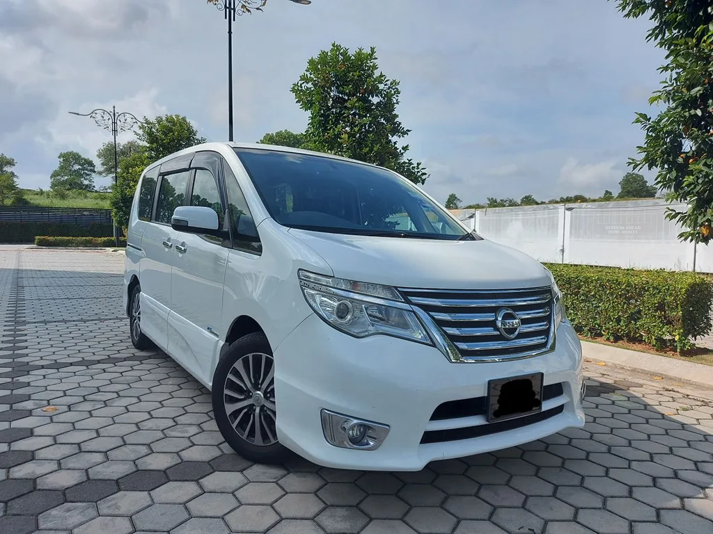 Nissan Serena (C26)
